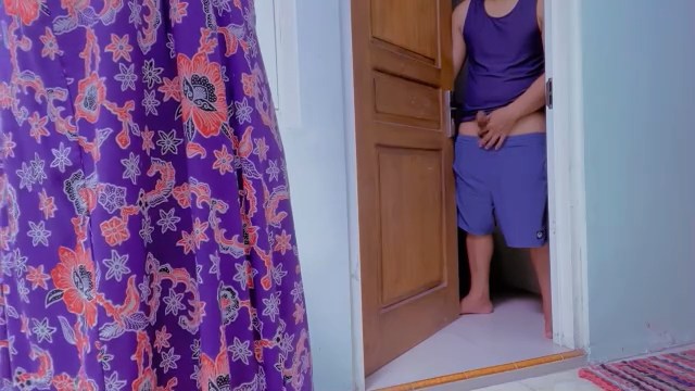 Best Cantik Viral Istri Sedang Menjemur Suami Malah Birahi